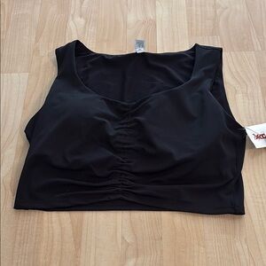Black crop sports bra top